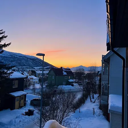 Apartment Modern And In Quiet Street Tromso