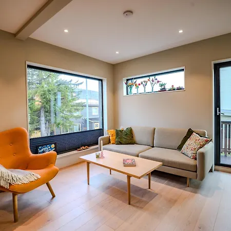 Modern And In Quiet Street 公寓 *